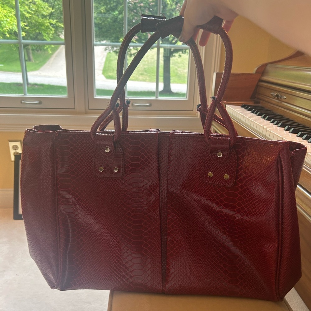 Stylish Red Crocodile Skin Women's Bag